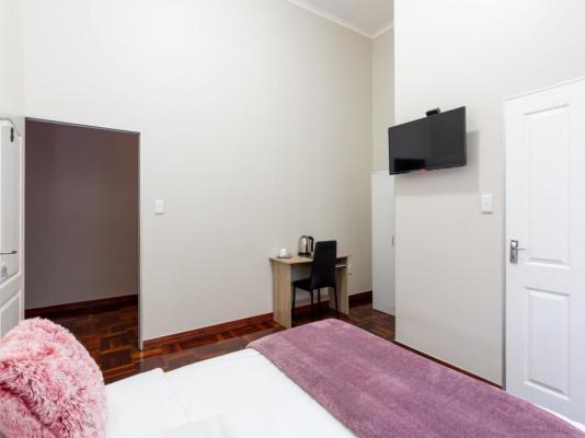 Room image 7