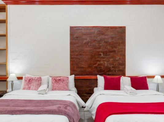 Cape Palm Royal Guest House - 273221