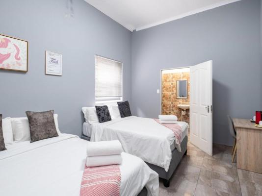 Room image 2