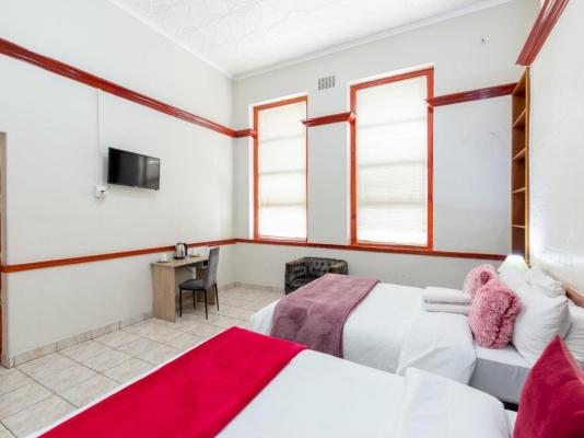 Room image 3