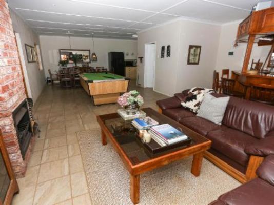 River Bend Farm - Communal lounge/ TV room
