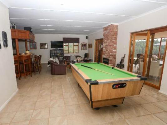 River Bend Farm - Communal lounge/ TV room