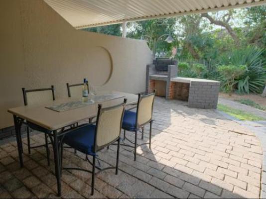 Lakeview Cabanas - Unit 5 - Patio