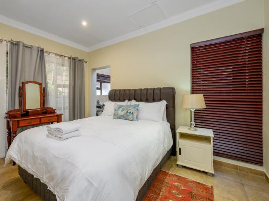 Room image 8