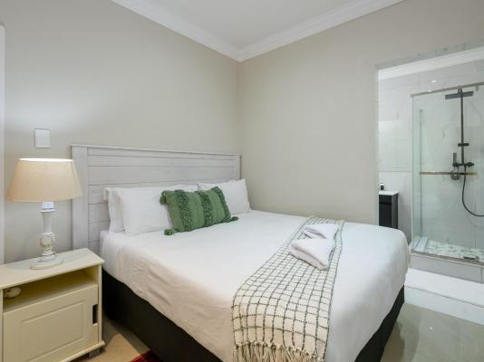 Room image 17