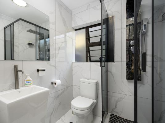 Room image 4