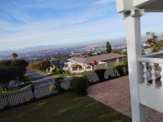 White House Manor - Mountain view