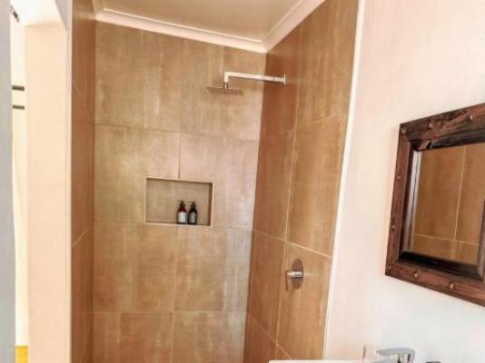Vrede Villa - Shower