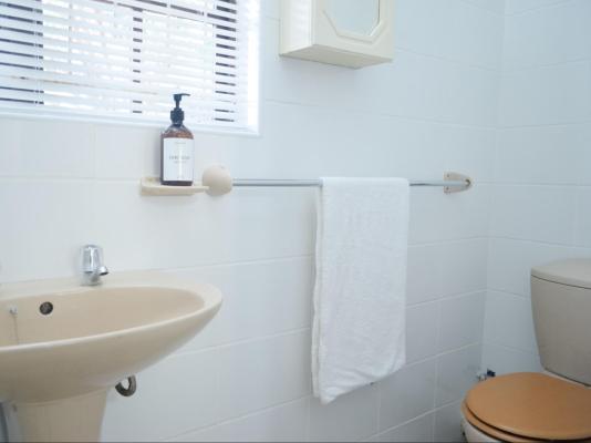 Room image 1