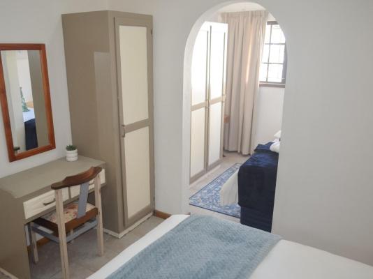 Room image 4