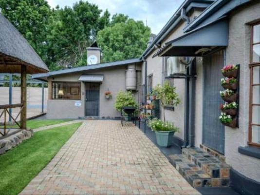 Summer House & Summer Place - Property / Building