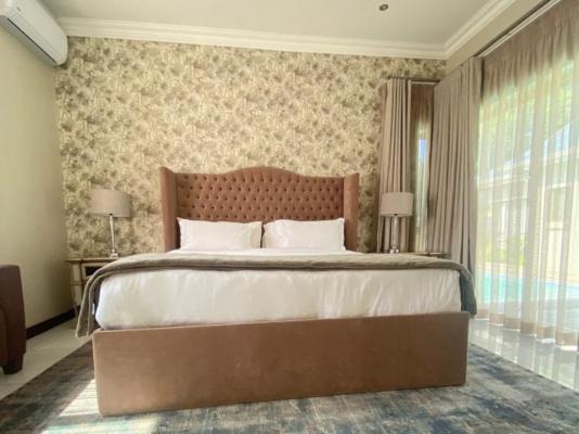 Room image 6