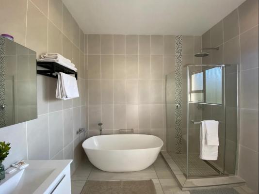Room image 6