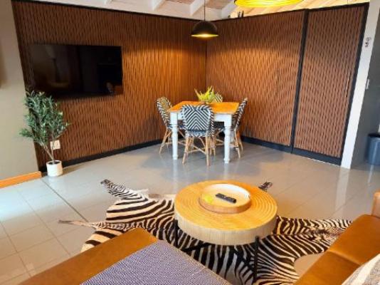 Stadtmitte Apartments - Living Room