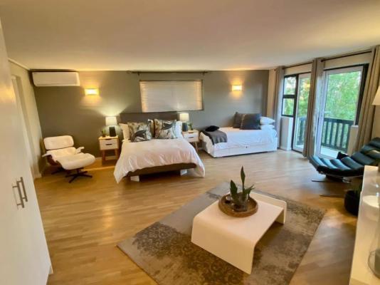 Room image 1