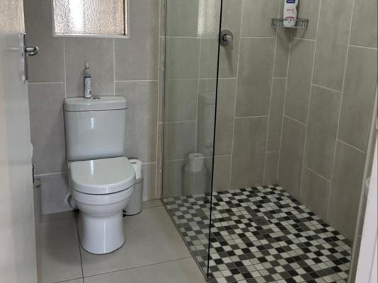 Room image 3
