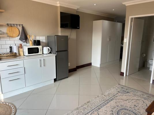 Room image 4