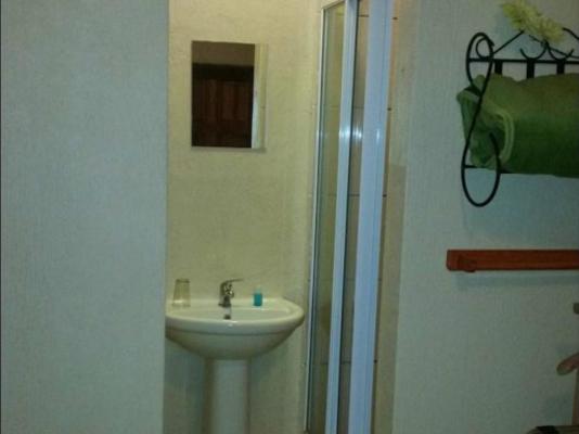 Room image 4
