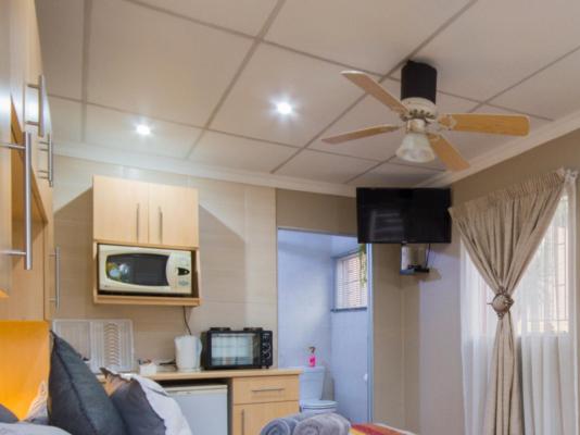 Marle Lodge Bed & Breakfast - 273765