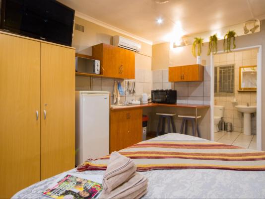 Marle Lodge Bed & Breakfast - 273768