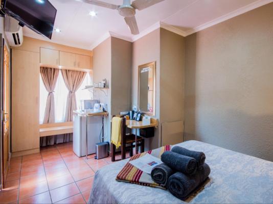 Marle Lodge Bed & Breakfast - 273781