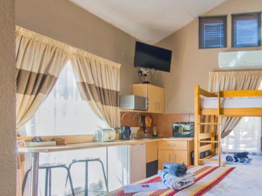 Marle Lodge Bed & Breakfast - 273788