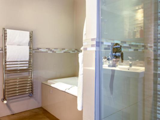 Room image 3