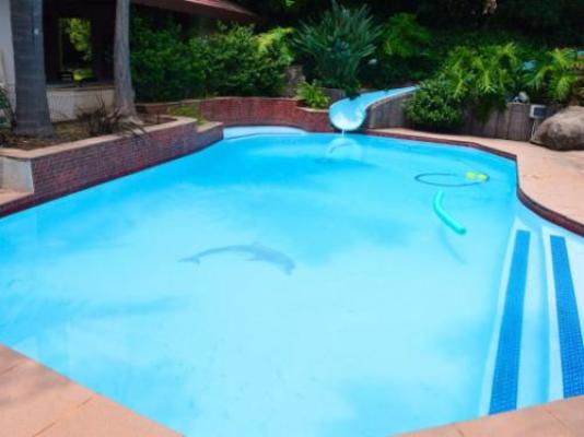Guesthouse Charis - Swimming pool