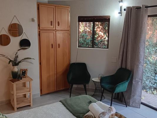 Room image 4