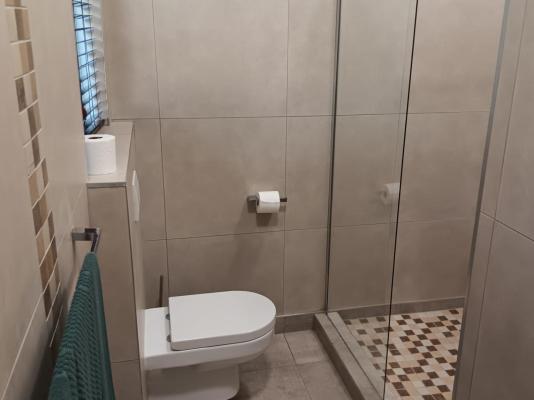 Room image 6