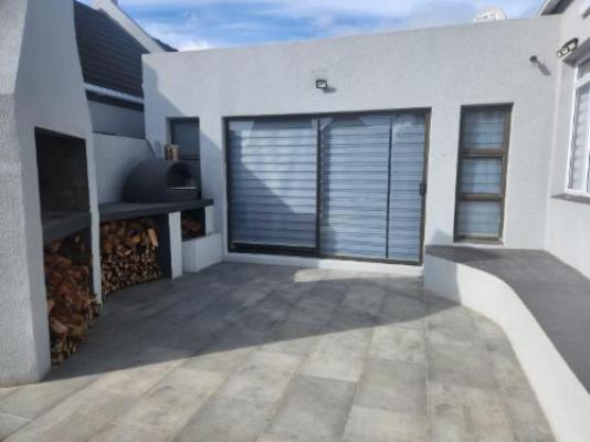 Grey House - Braai/BBQ facilities