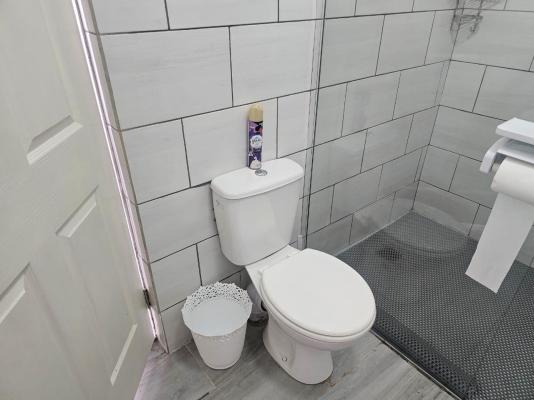 Room image 3