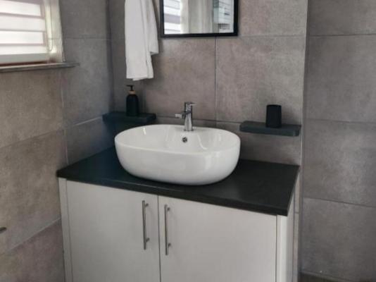 Grey House - 274012