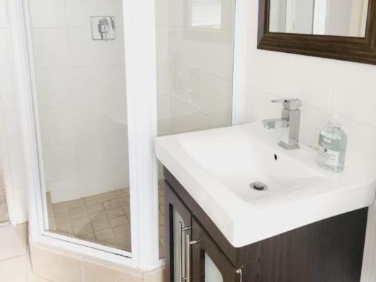 Room image 4