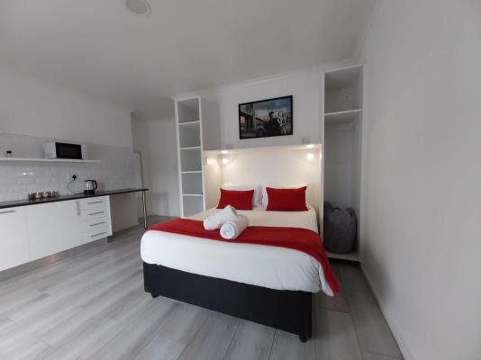 Grey House - 274033