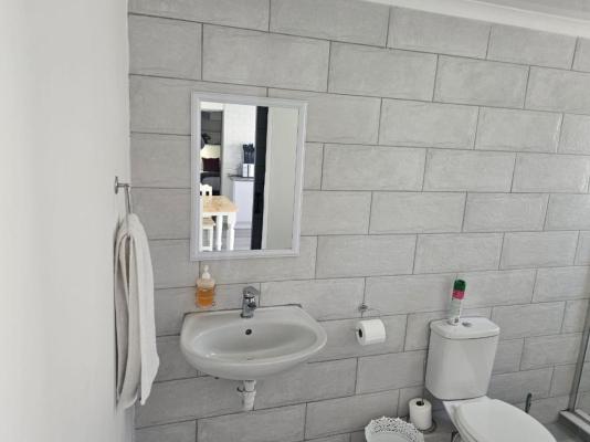 Room image 5