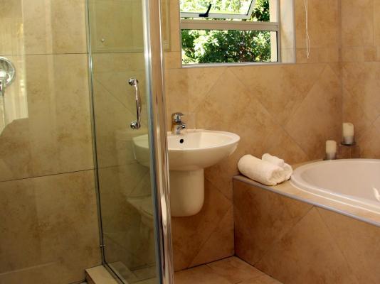 Room image 3