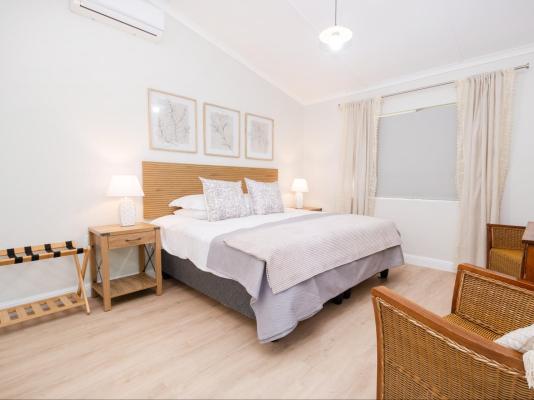 10 van der Westhuizen - 274152