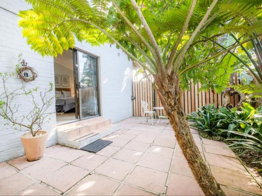 10 van der Westhuizen - 274166