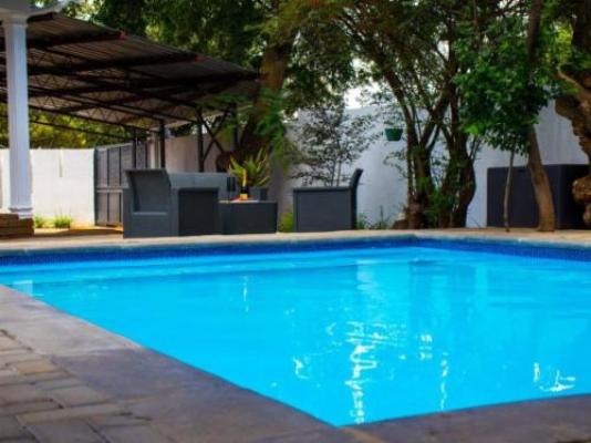 118 on Bayley and Bayley Boutique Guesthouse - Pool view