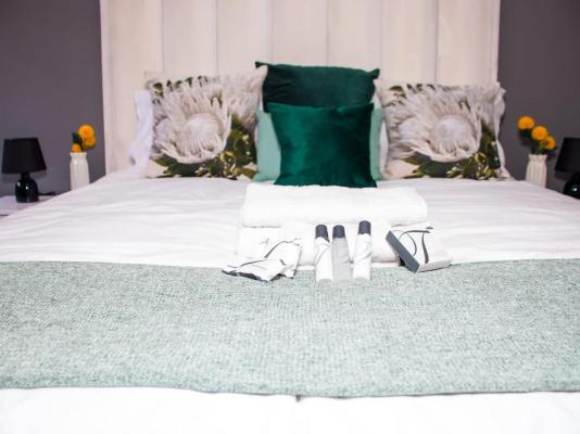 Room image 3