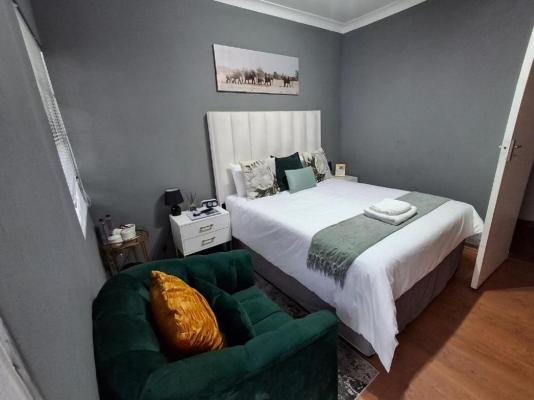 Room image 4