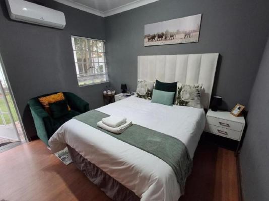 Room image 6