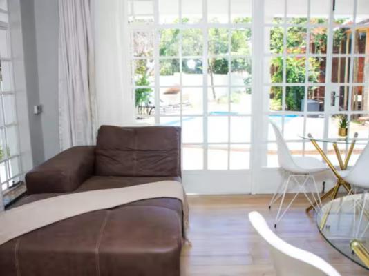 Room image 2