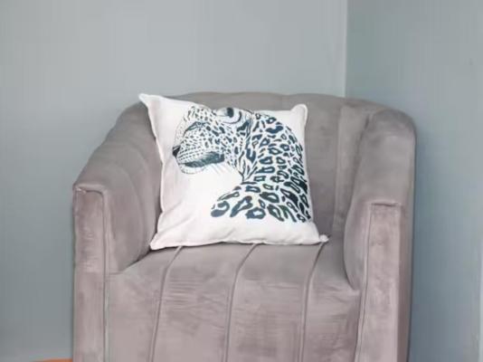 Room image 3
