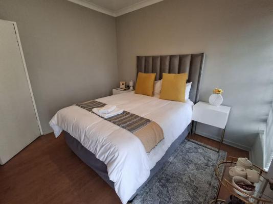 Room image 1