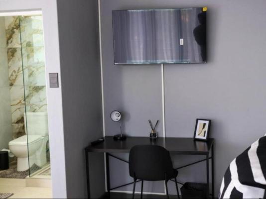 Room image 5