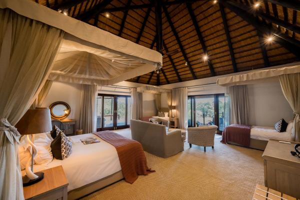 Inyati Game Lodge 