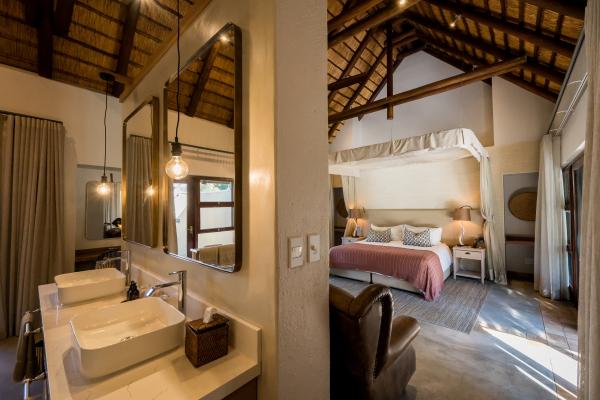Inyati Game Lodge 