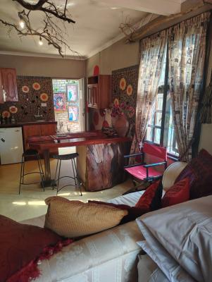 Room image 4